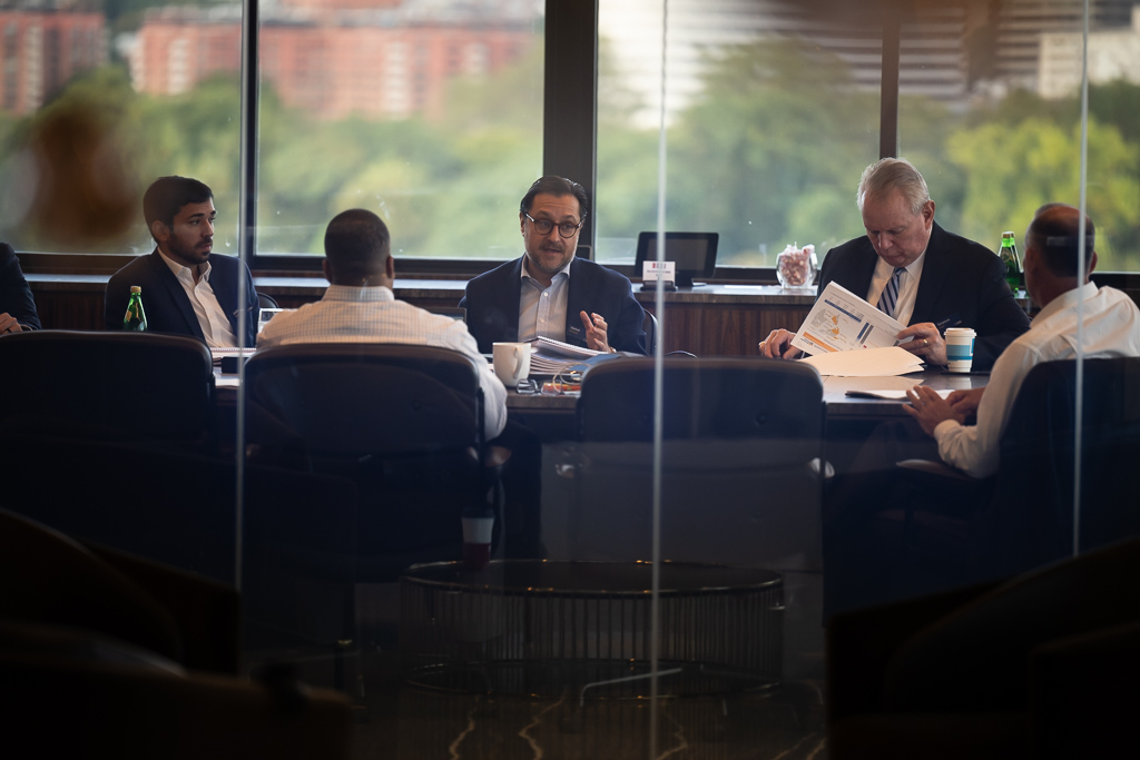 hills20231009-eig_office-0032