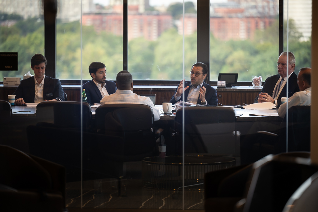 hills20231009-eig_office-0053
