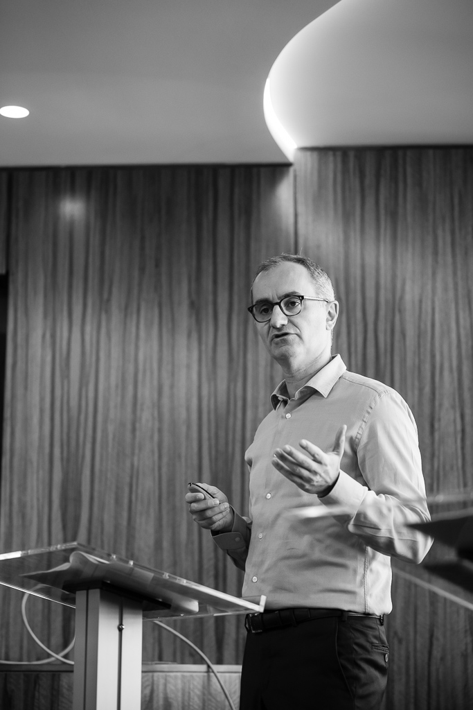 hills20231009-eig_office-0187