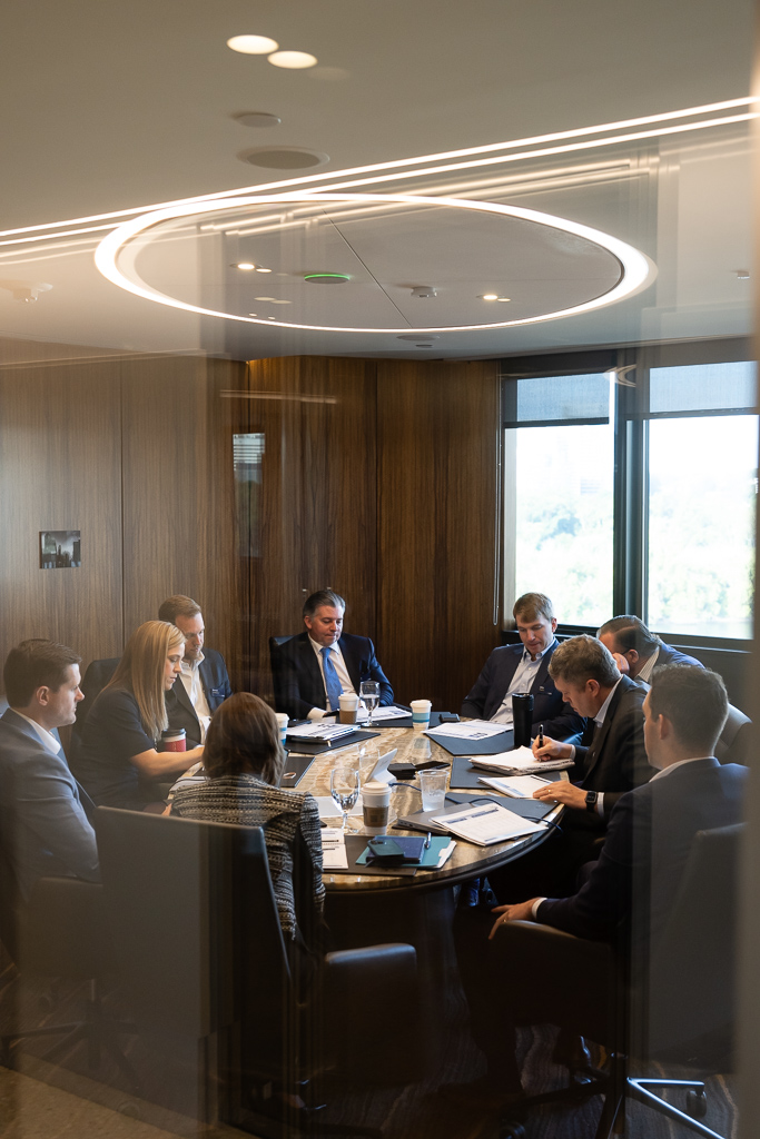 hills20231009-eig_office-0294