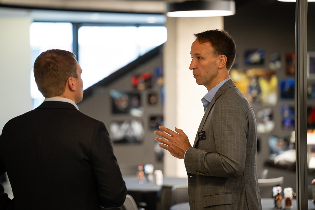 hills20231009-eig_office-0351