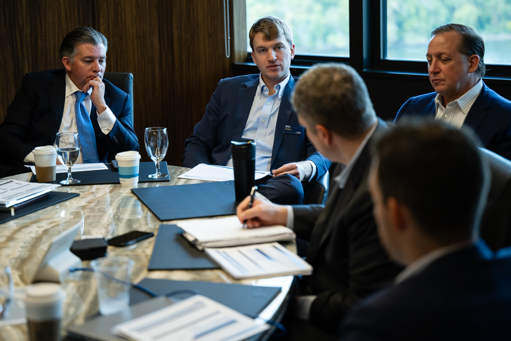 hills20231009-eig_office-0482