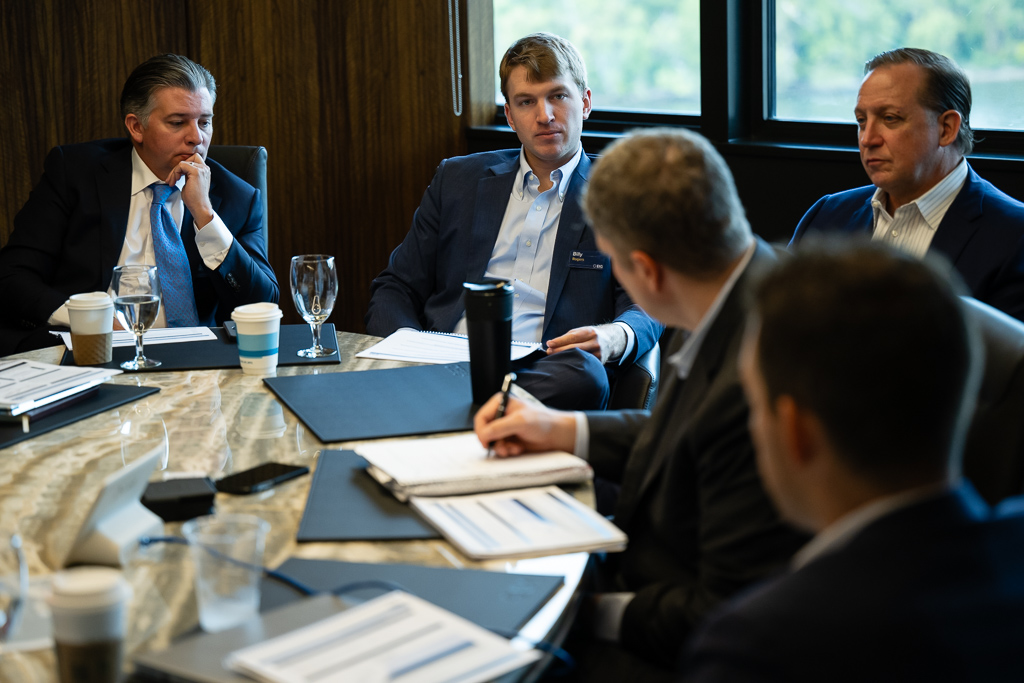 hills20231009-eig_office-0483