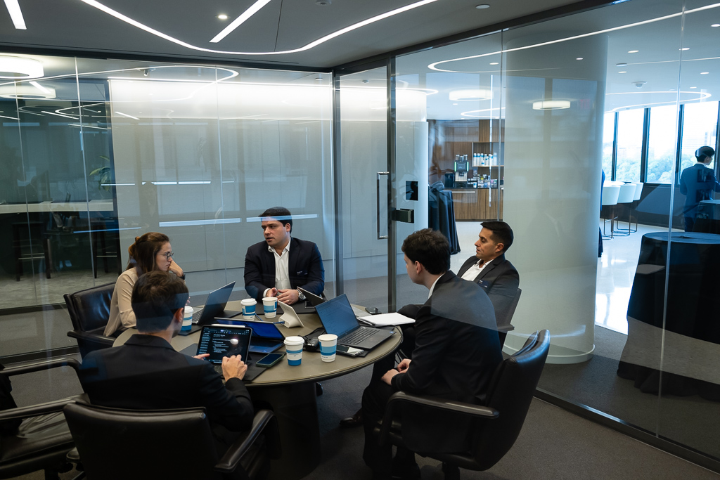 hills20231009-eig_office-0538