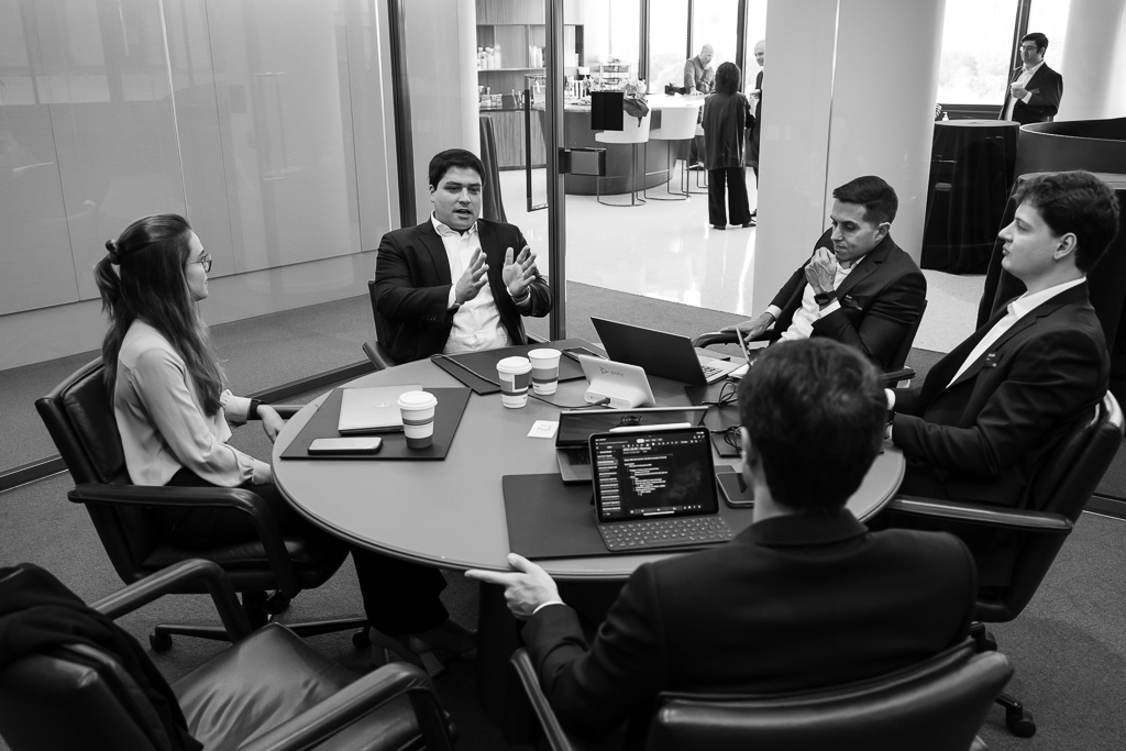 hills20231009-eig_office-0573