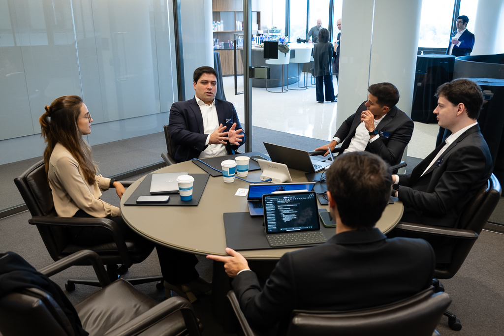 hills20231009-eig_office-0574