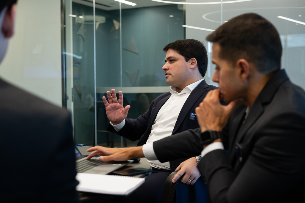 hills20231009-eig_office-0591
