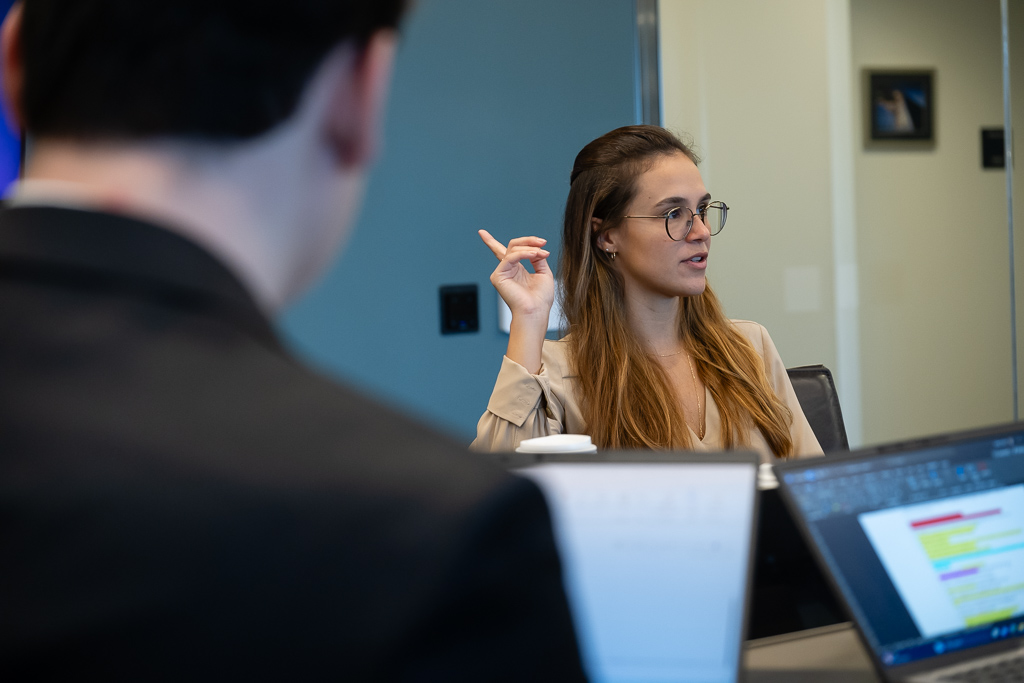 hills20231009-eig_office-0599