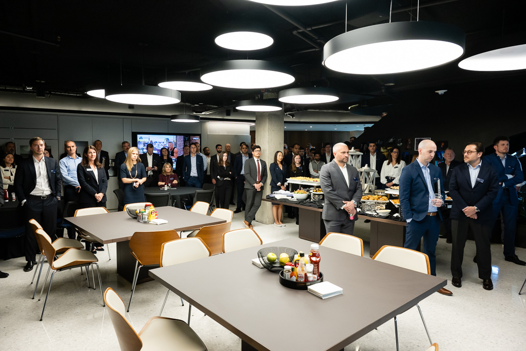 hills20231009-eig_office-0695