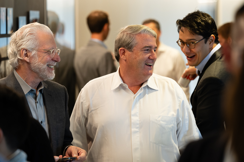 hills20231009-eig_office-0884